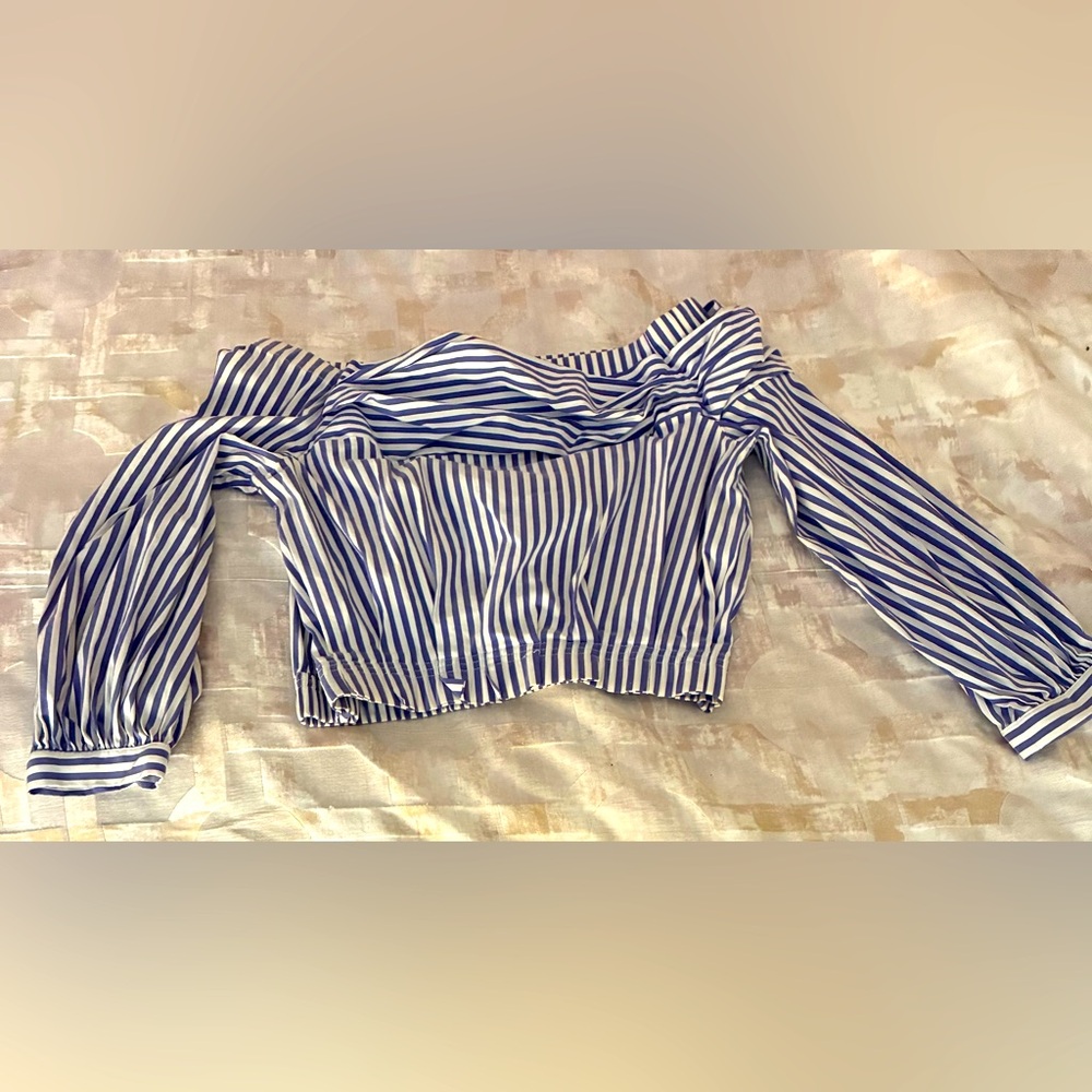 Gently Worn ZARA Striped Blue Off-Shoulder Women's Top . Size XS